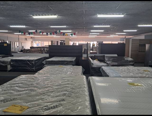 600M² BUILDING FOR SALE IN BRITS CENTRAL